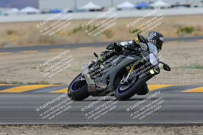 media/Jan-14-2023-SoCal Trackdays (Sat) [[497694156f]]/Turn 4 Set 2 (1030am)/